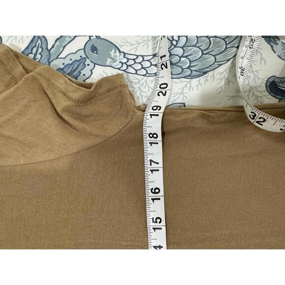 American Eagle Soft & Sexy Lightweight Crewneck Brown T-Shirt- Size Medium - Picture 7 of 8